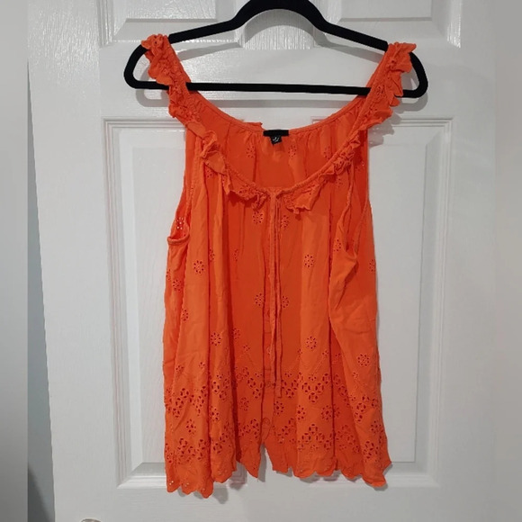Torrid Nasturtium Eyelet Ruffle Tie Front Tank Top in Size 2 - 18/20 - Picture 2 of 13
